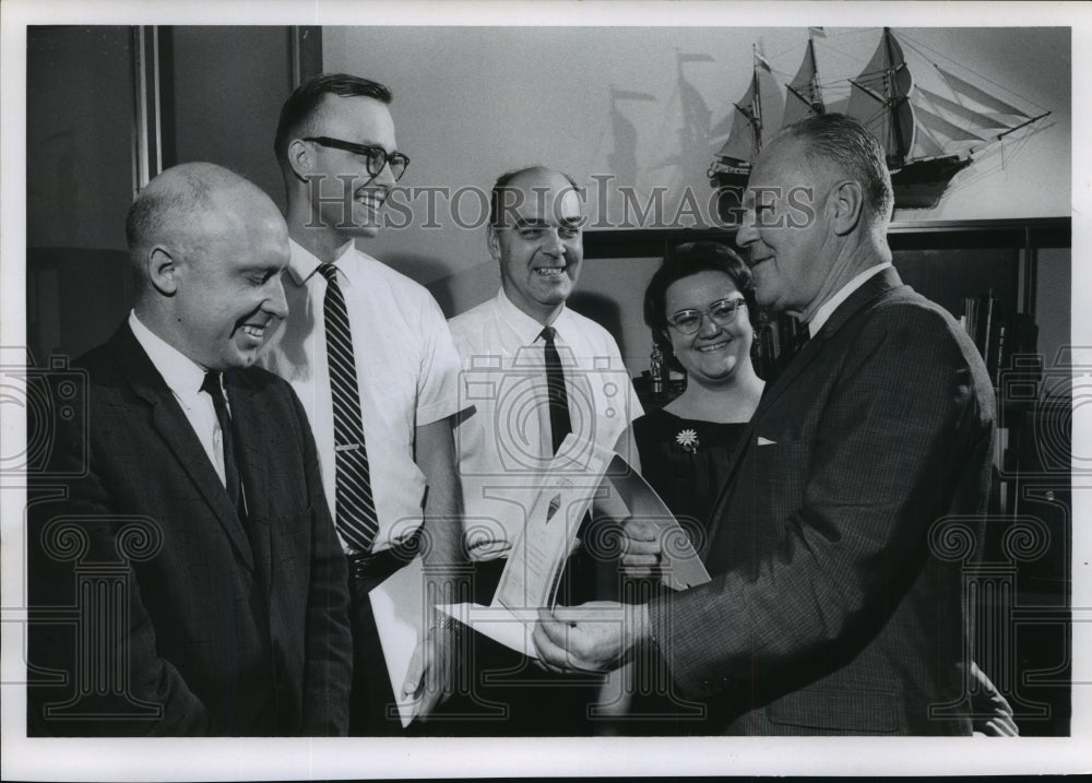 1964 Press Photo Advisers on The Journal Sponsor Jr Achievement Publication, WI