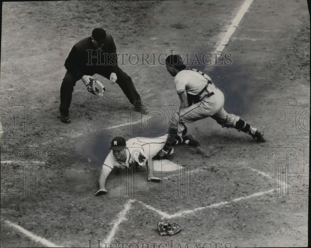 1954 Press Photo Braves&#39; Andy Pafke slides into home plate and scores- Historic Images