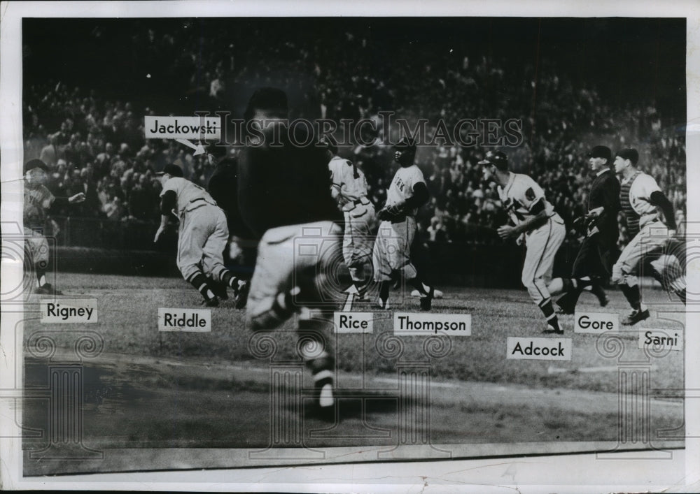 1956 Press Photo players racing to break up a fight in a Braves vs. Giants game- Historic Images