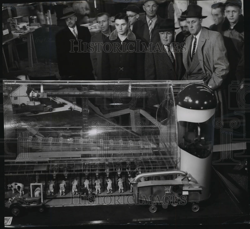 Load image into Gallery viewer, 1954 Press Photo All electric model farm on exhibit at University of Wisconsin
