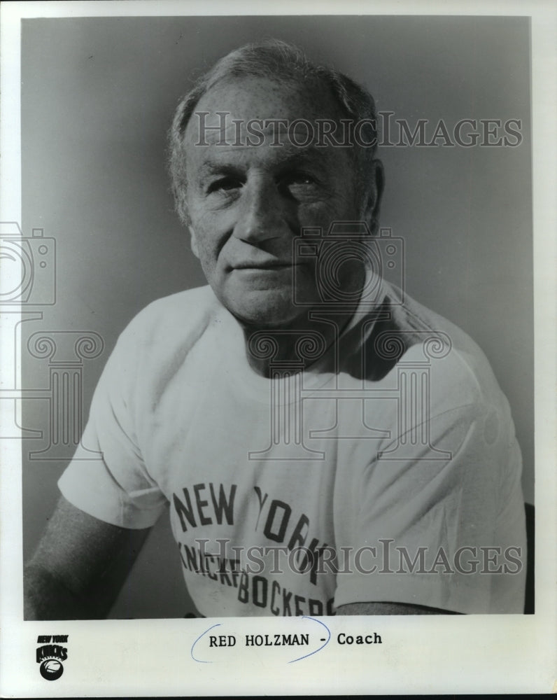 1977 Press Photo Red Holzman Coach of New York Knickerbockers - mja84183- Historic Images