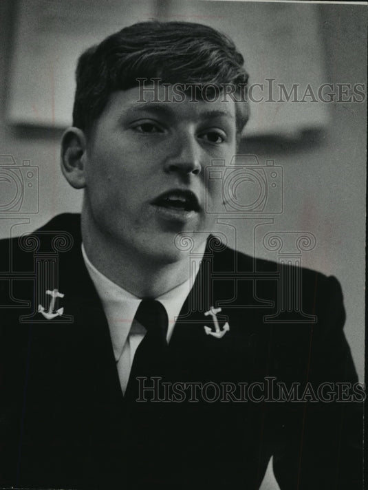 1977 Press Photo Football- Bob Leszczinski will quarterback for Navy - mja84206- Historic Images