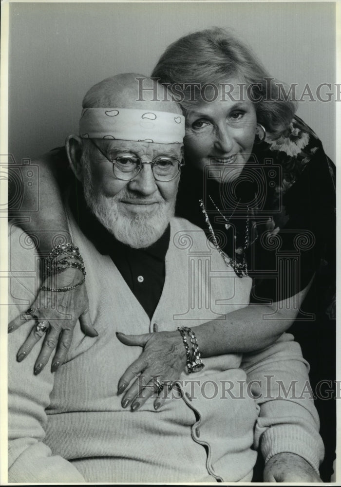 1993 Press Photo Folk Singer Burl Ives &amp; Wife Dorothy in New York City- Historic Images