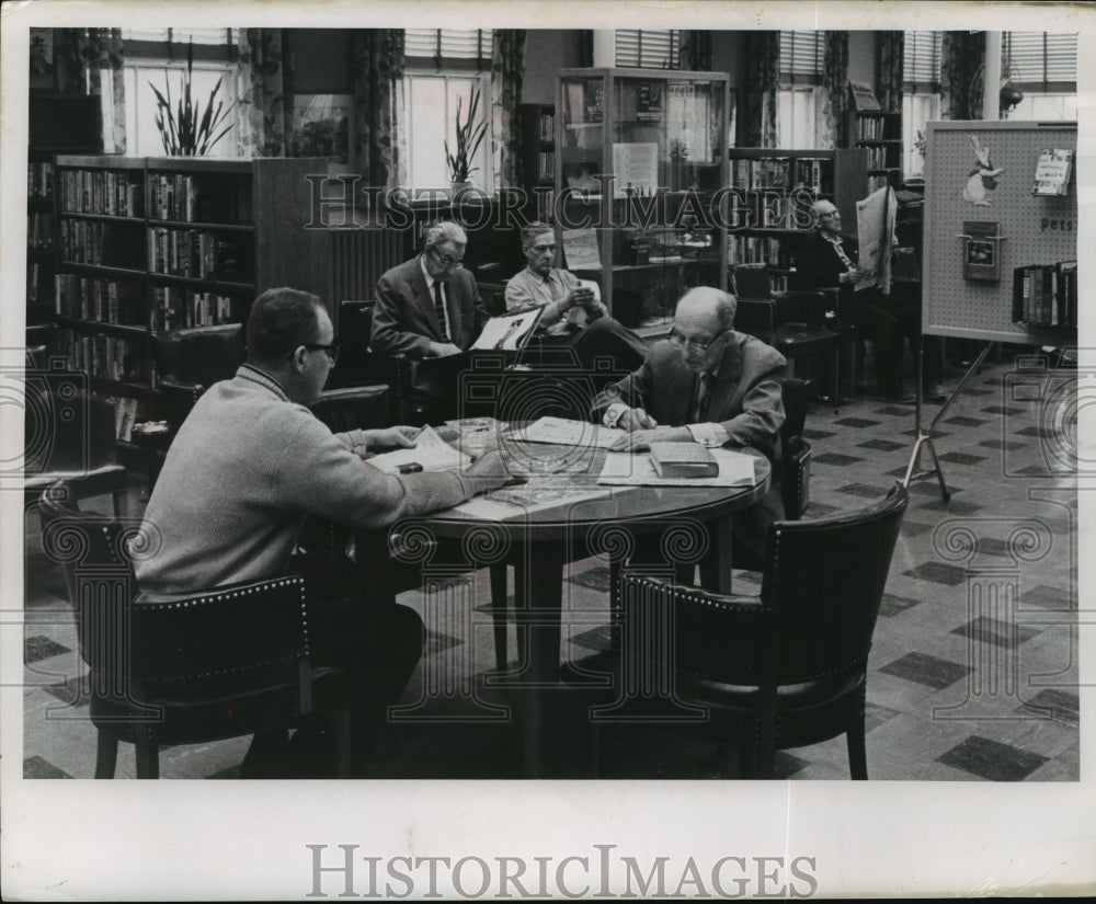 1963 Press Photo Residents at Zablocki Veterans Administration Center, Wisconsin