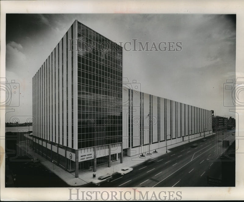 Load image into Gallery viewer, 1963 Press Photo Post Office in Detroit, Michigan - mja85678
