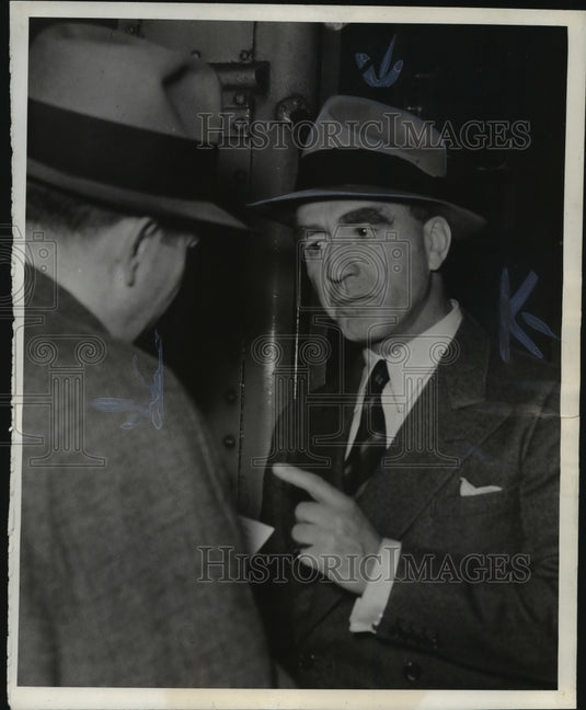 1938 Press Photo Governor Frank Murphy of Michigan at Union Train Depot- Historic Images
