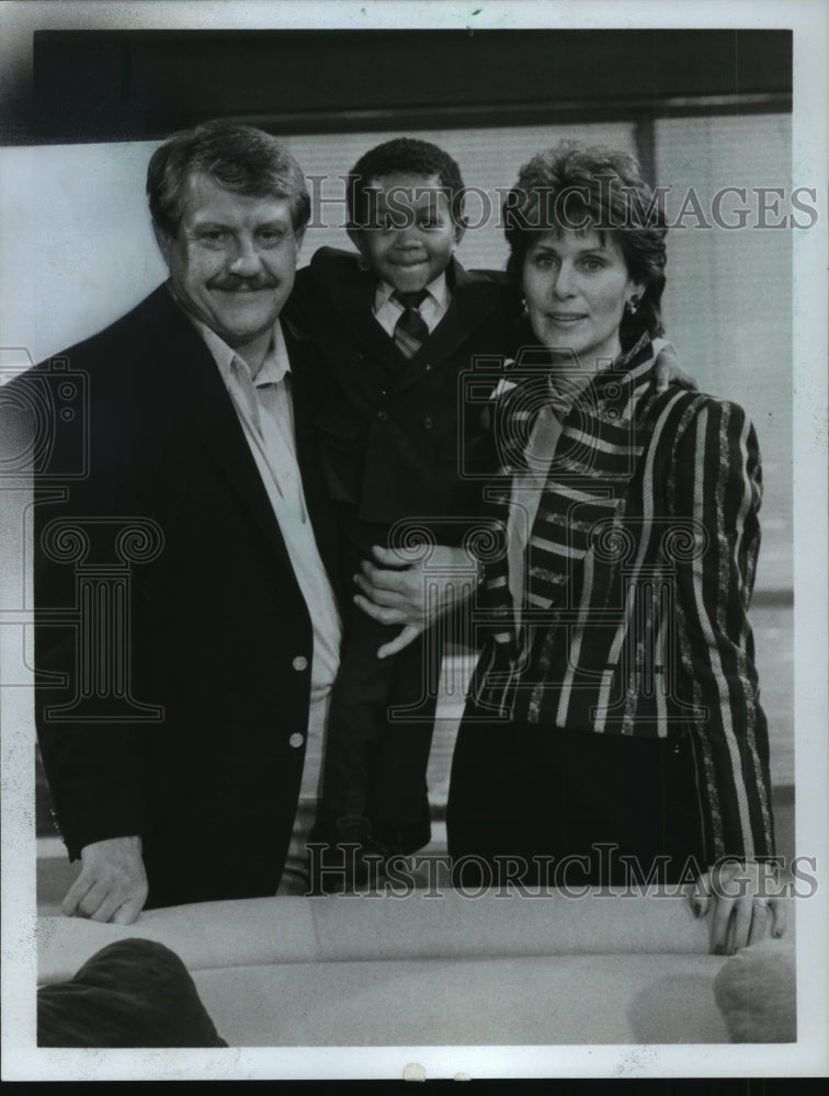 1983 Press Photo Alex Karras, Emmanuel Lewis, Susan Clark; &quot;Webster&quot; premiere- Historic Images