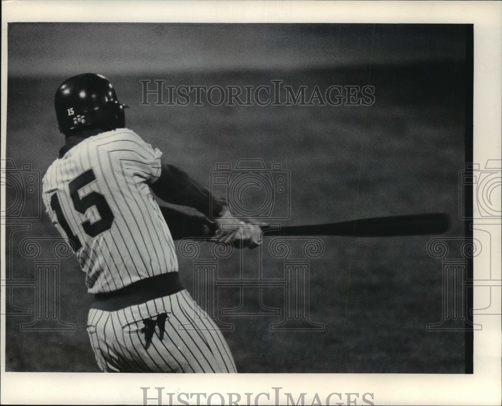 1983 Press Photo Milwaukee Brewers Cecil Cooper takes a swing - mja86903- Historic Images