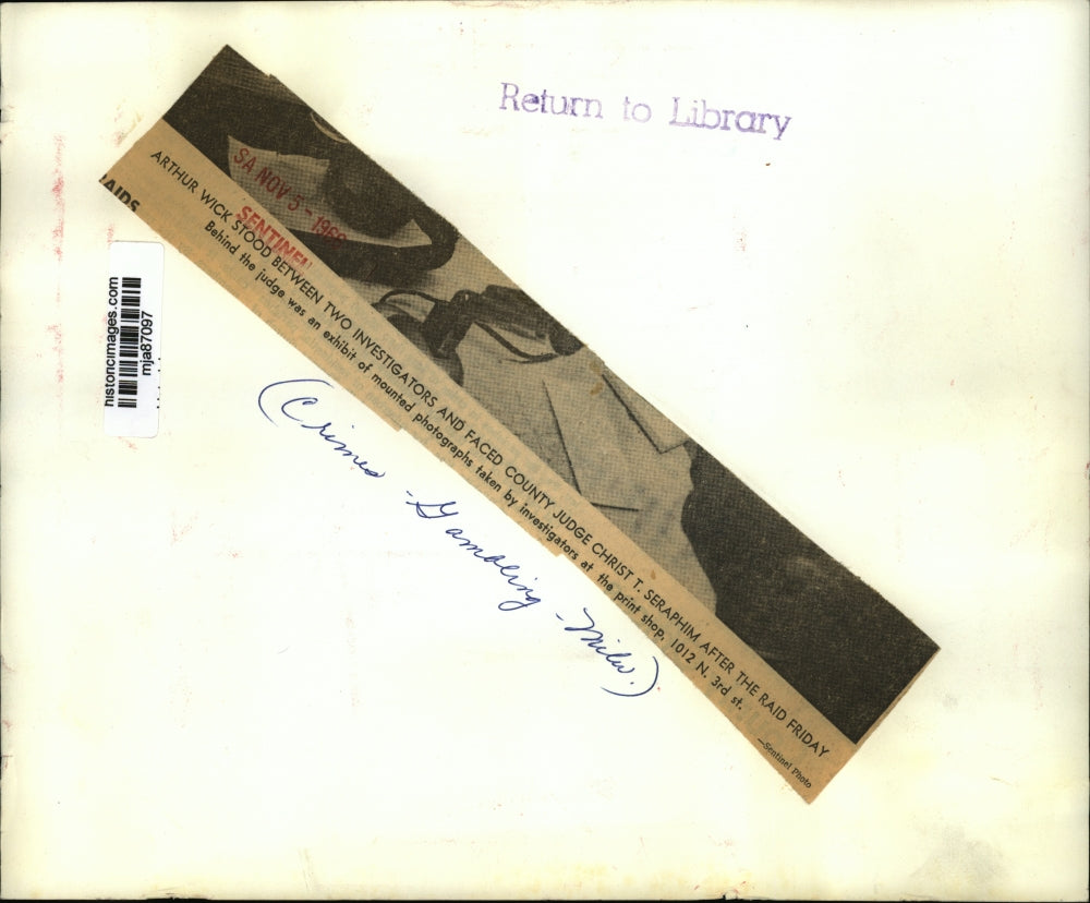 1966 Press Photo Arthur Wick, Judge Christ T. Seraphim in Milwaukee - mja87097