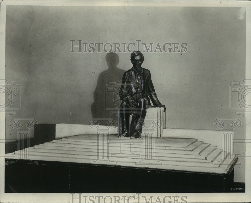 1933 Press Photo Statue of Abraham Lincoln by S. F. Bilotti- Historic Images