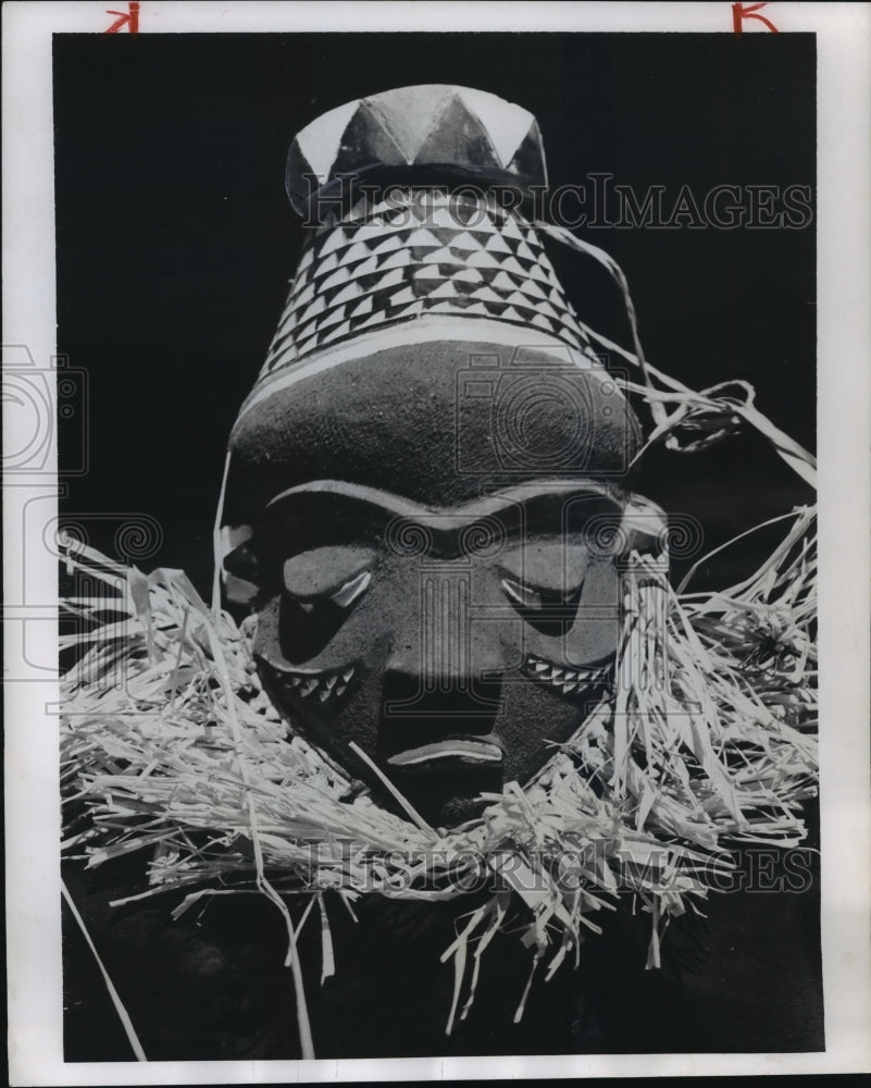 1956 Press Photo Bapende carving, from the Belgian Congo - mja87442- Historic Images