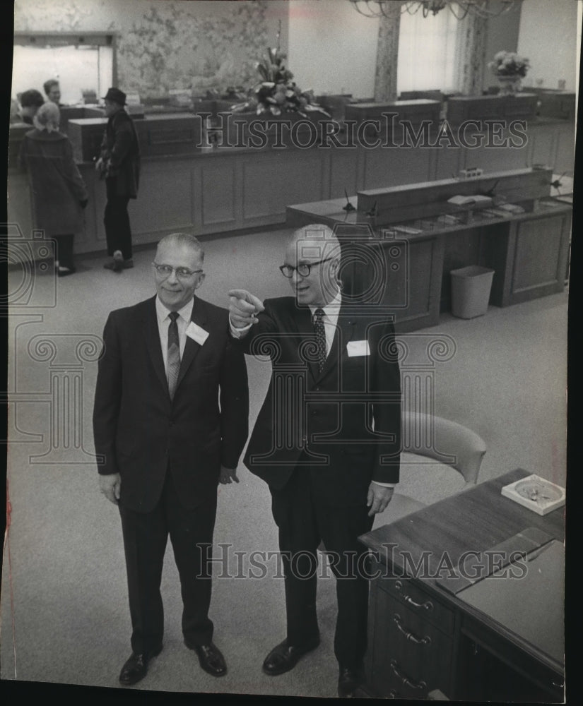 1946 Press Photo New West Suburban Bank Officers of Brookfield, Wisconsin- Historic Images