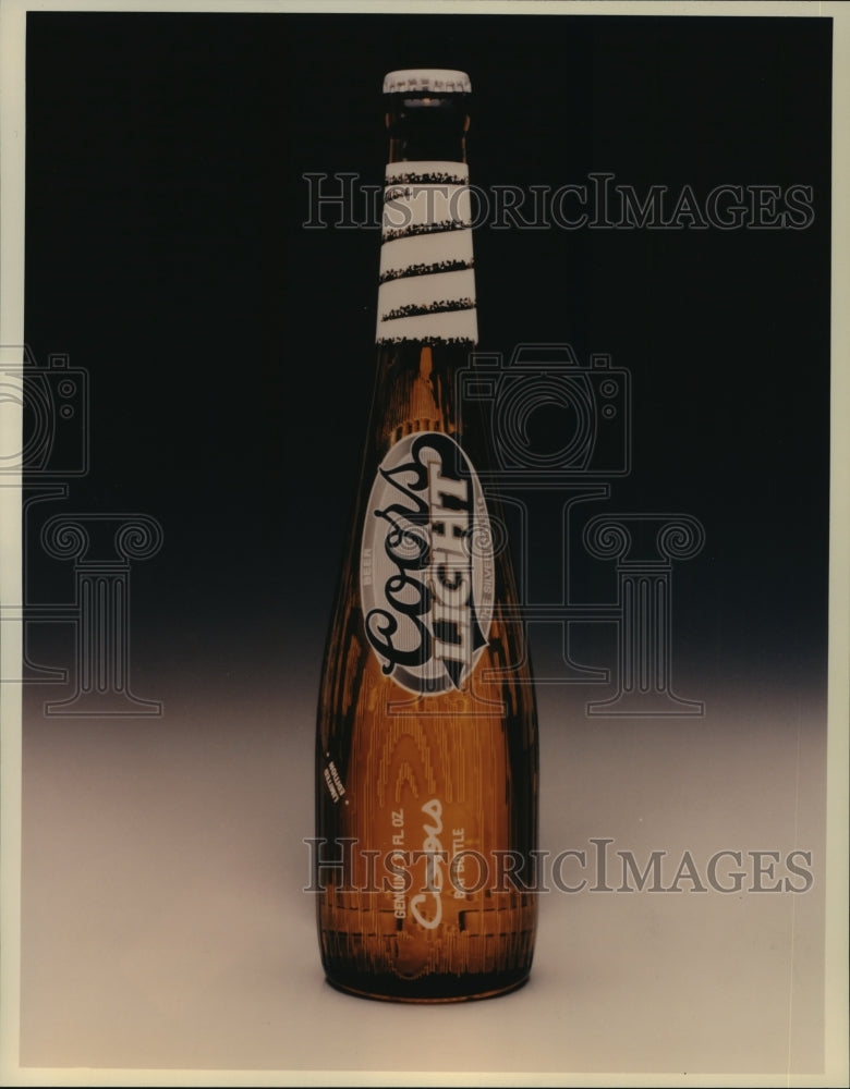  Press Photo baseball shaped Coors Light beer bottle- Historic Images