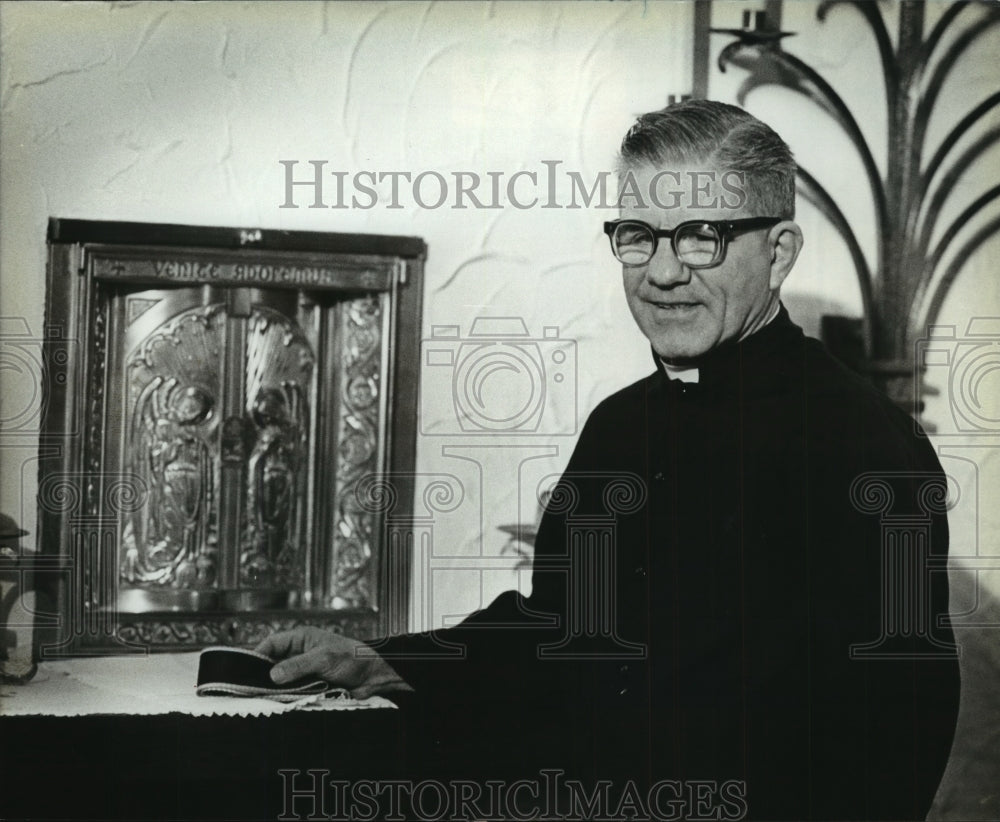 1981 Press Photo Father Matt Dougherty, Golden Gloves lightweight champ in 1938- Historic Images