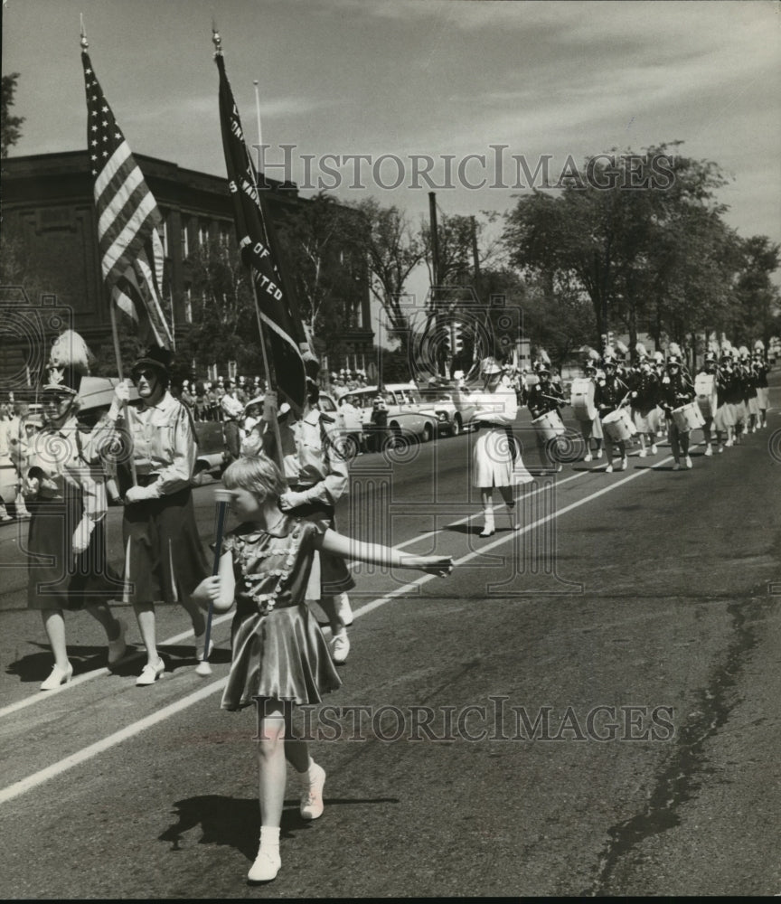 1962 Press Photo Twirler Diane Carr, Superior Parade - mja90143