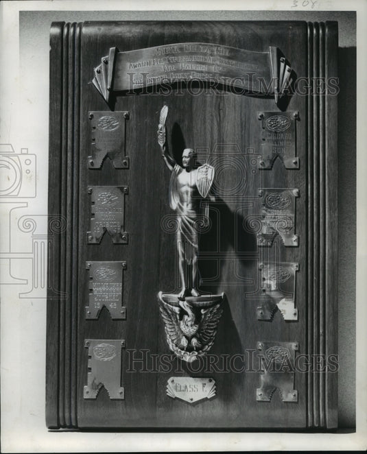 1949 Press Photo Milwaukee Journal Trophies & Awards - mja90283- Historic Images