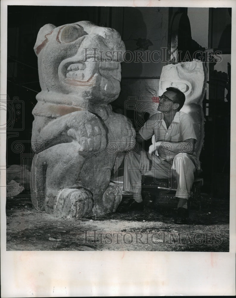1962 Press Photo Ancient Guatemalan Monument made by Walter Pelzer - mja90704