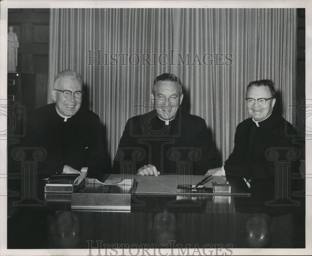 1971 Press Photo Edward J., James B., and Reverend Raphael C. McCarthy- Historic Images