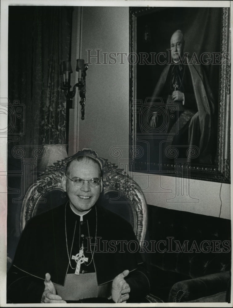 1968 Press Photo Archbishop Terence James Cooke in New York residence- Historic Images