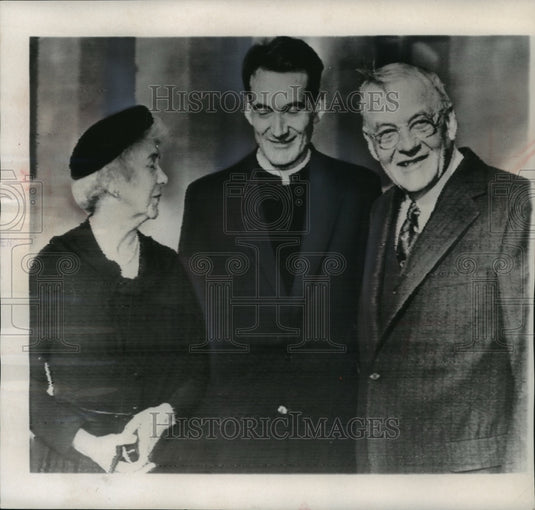1958 Press Photo Secretary of State Dulles and wife visit their son - mja92496- Historic Images