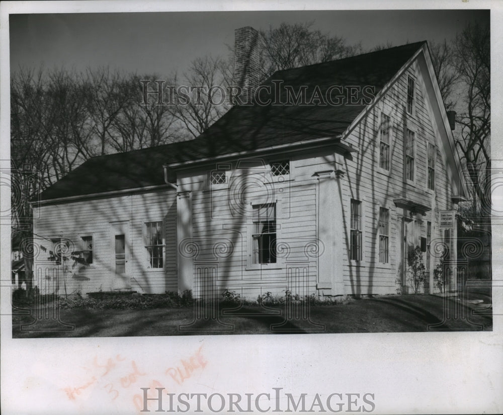 1956 Press Photo Lowell Damon House in Wauwatosa, Wisconsin. - mja92627