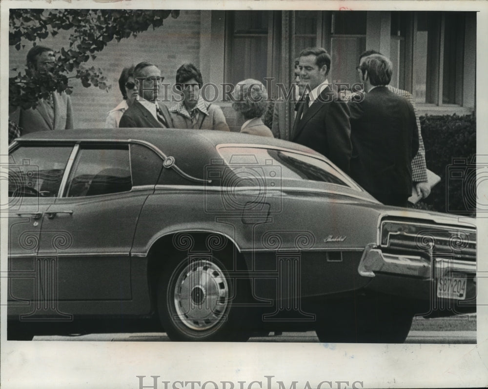 1974 Press Photo Robert Crowley and family after Sentencing, Milwaukee- Historic Images