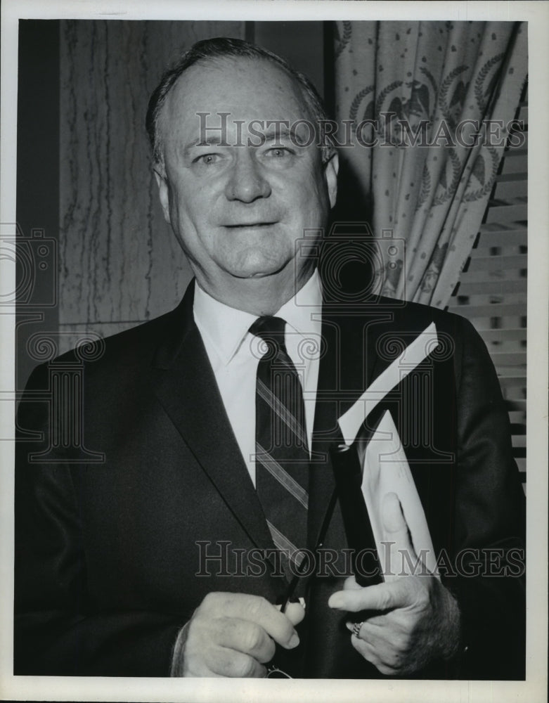 1967 Press Photo Governor Price Daniel prior to attending a committee hearing- Historic Images