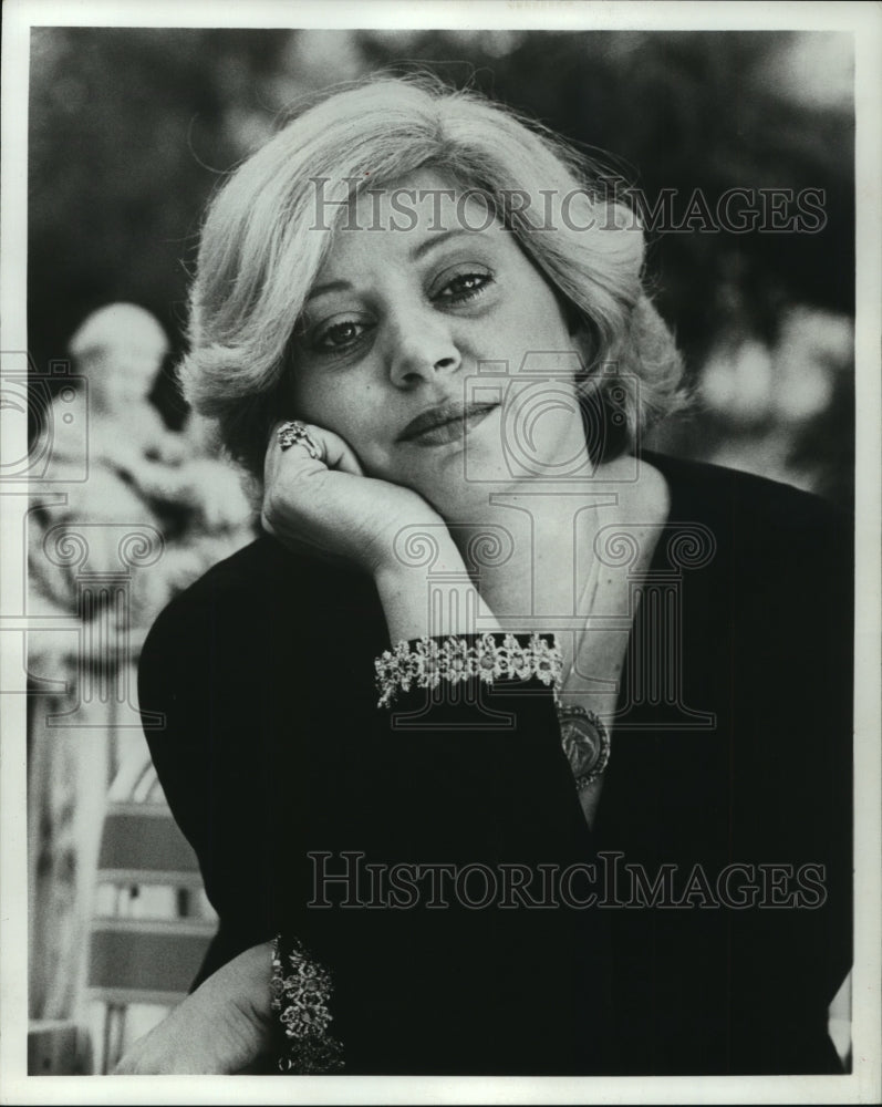 1977 Press Photo Beverlee Dean, psychic, creator of &quot;A PSYCHIC EXPERIENCE&quot;- Historic Images