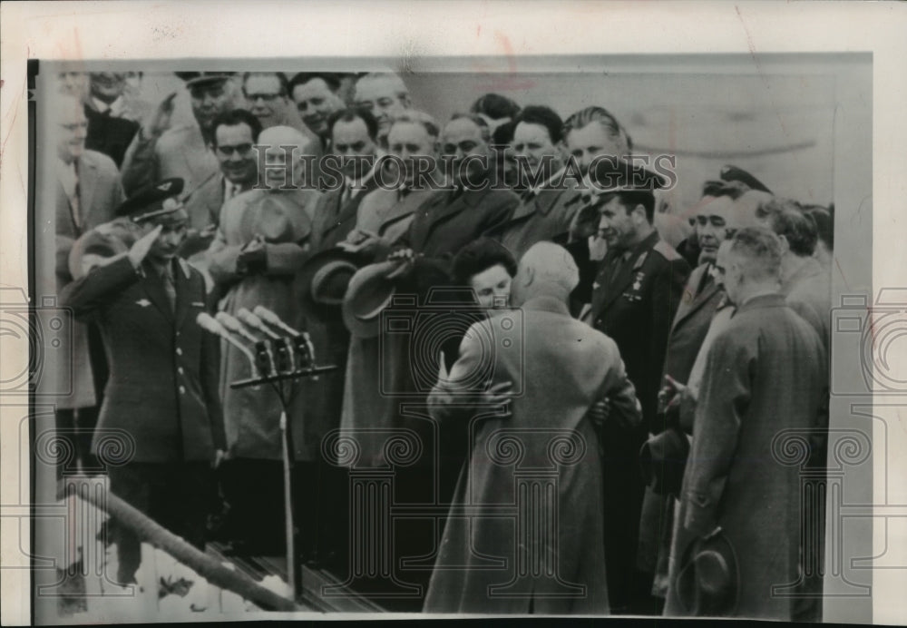 1963 Press Photo Cosmonaut Valentina Tereshkova was greeted in Moscow- Historic Images