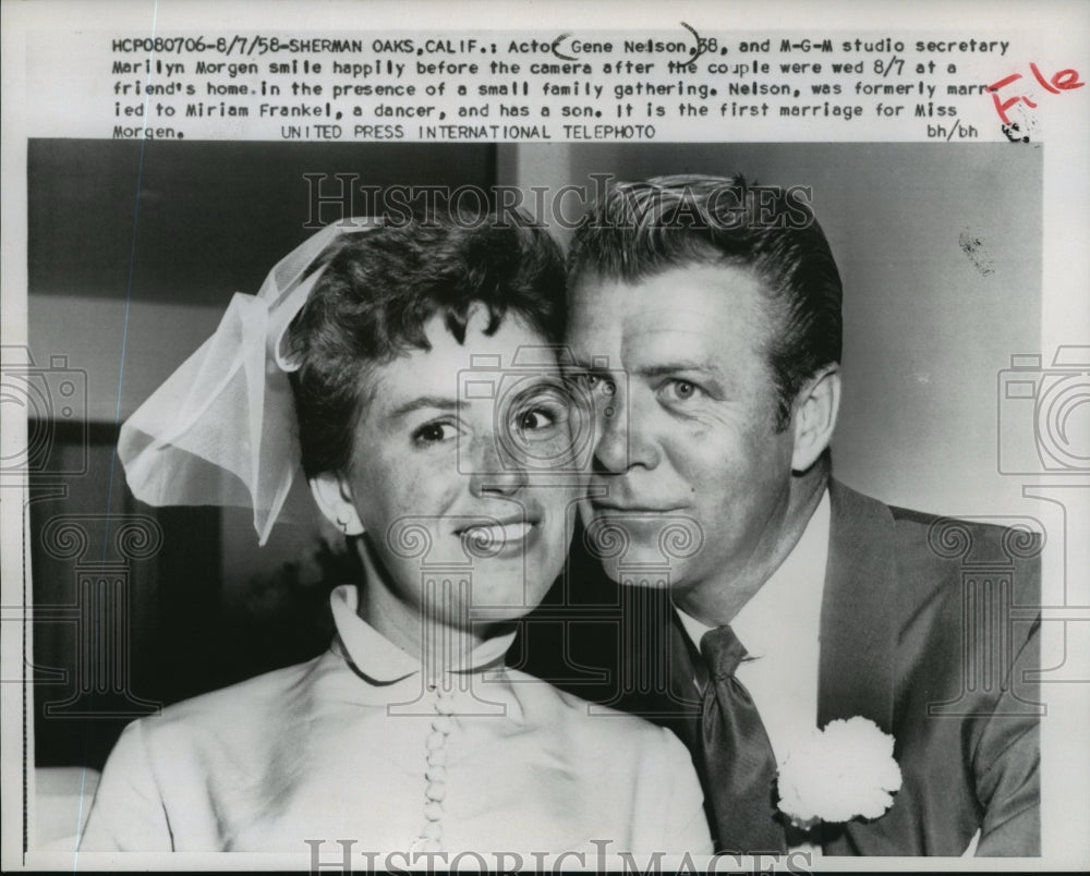 1958 Press Photo Actor Gene Nelson and Marilyn Morgen smile after their wedding- Historic Images