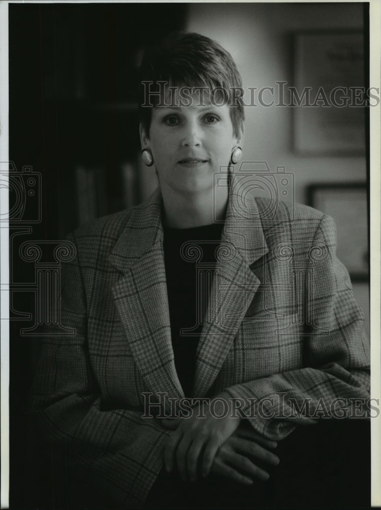 1994 Press Photo Dean of Fine Arts, Kate Davy, University of Wisconsin Milwaukee- Historic Images