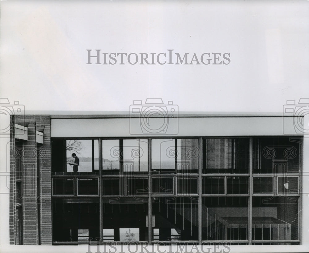 1968 Press Photo Student Reads Inside Classroom at De Sales Preparatory Seminary- Historic Images