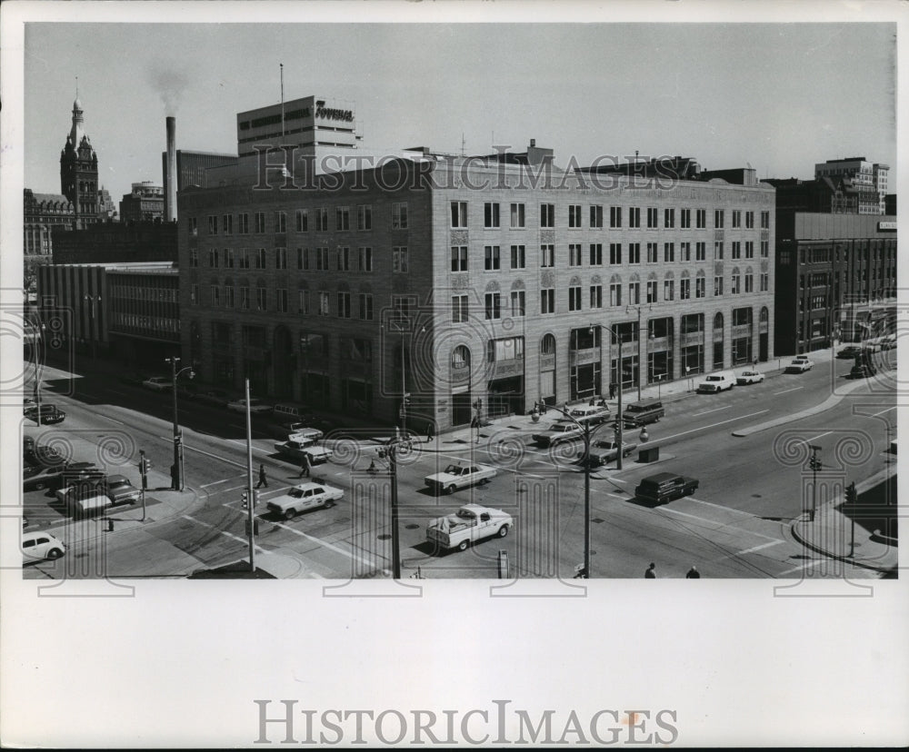 1969 Press Photo Milwaukee Journal Building from Across the Street- Historic Images