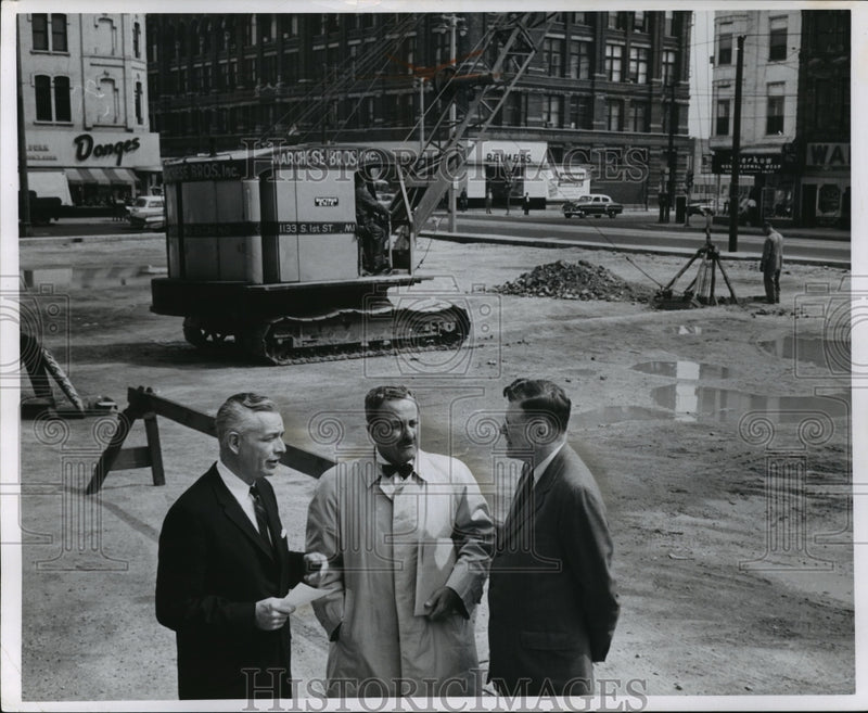 Load image into Gallery viewer, 1960 Press Photo Groundbreaking Ceremony at the Milwaukee Journal Addition

