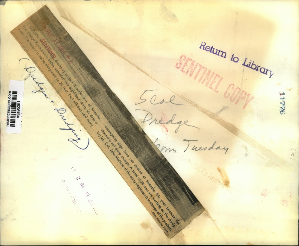 1964 Press Photo Dredging project at Kenosha, deepening 25 feet - mja95361