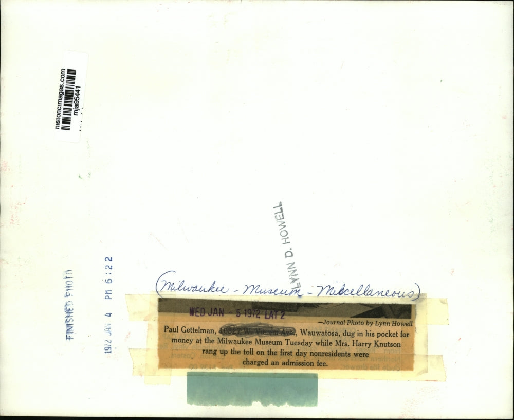 1972 Press Photo Paul Gettelman and Harry Knutson at Milwaukee Museum