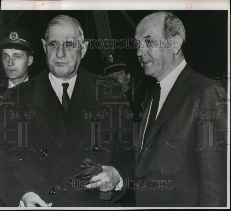 Load image into Gallery viewer, 1963 Press Photo French President de Gaulle, Secretary of State Rusk, Washington
