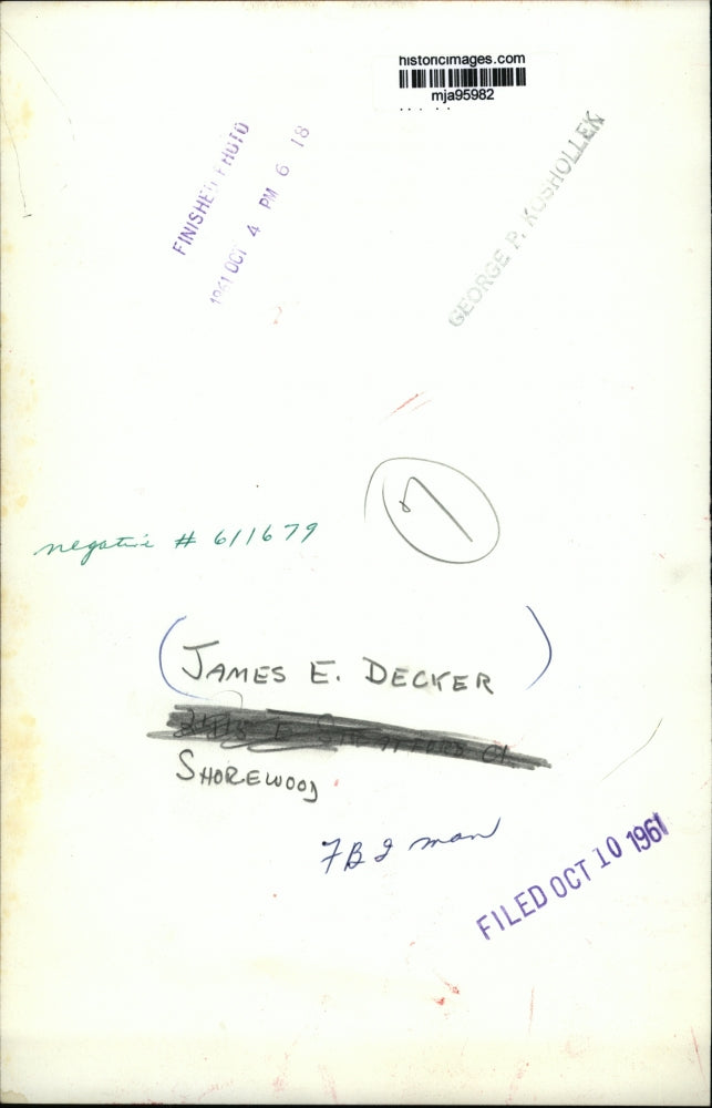 1961 Press Photo FBI Man James E. Decker from Shorewood - mja95982