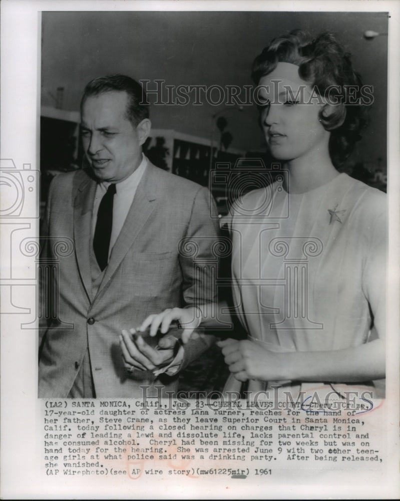 1961 Press Photo Cheryl Crane and father Steve Crane exit after her hearing- Historic Images