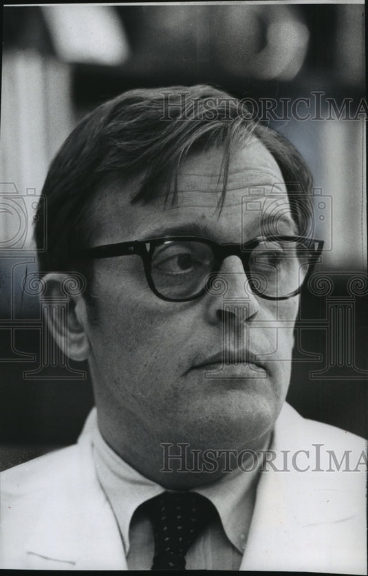 1973 Press Photo Dr. Jerome DeCosse, Director of Vince Lombardi Cancer Center