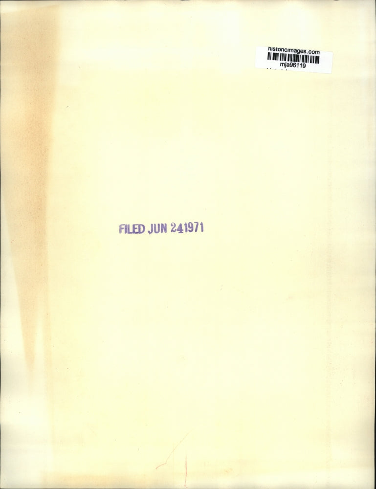 1971 Press Photo Mr. and Mrs. Nicholas DeMartino with their attorney in Miami