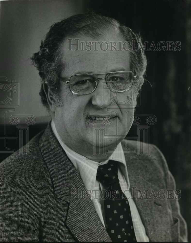 1982 Press Photo Ed Durand, Real Estate Investments Associates Corporation- Historic Images