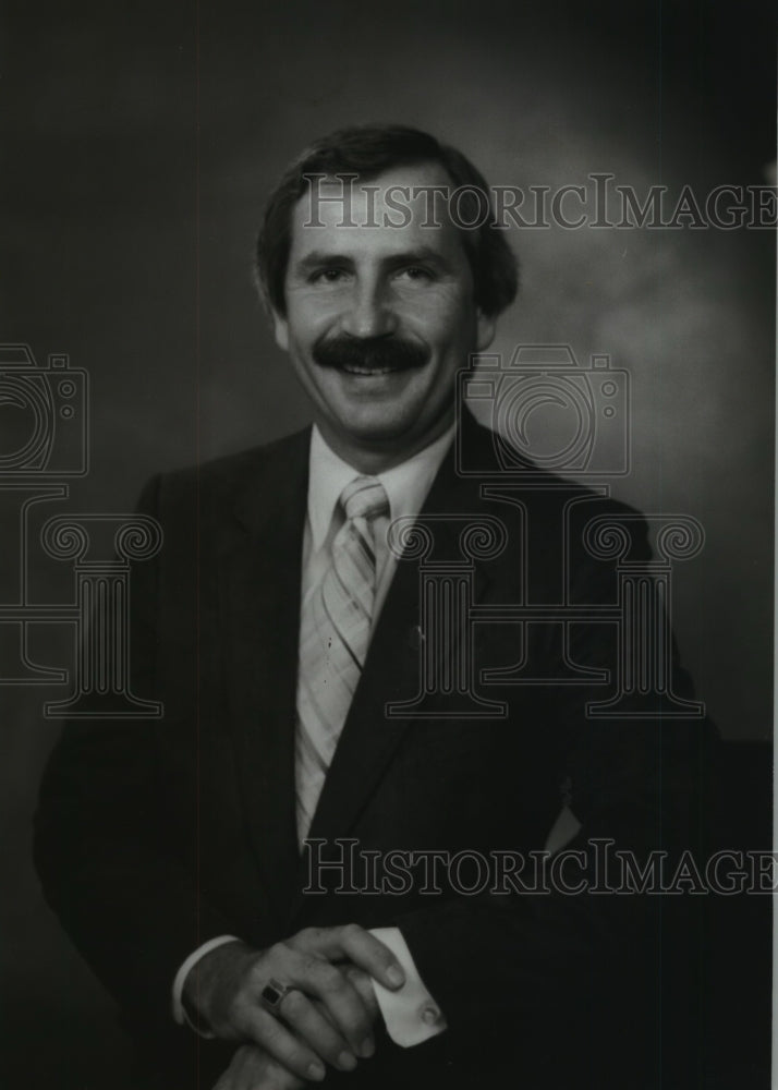 1981 Press Photo Executive VP of Independent Business Association - Historic Images