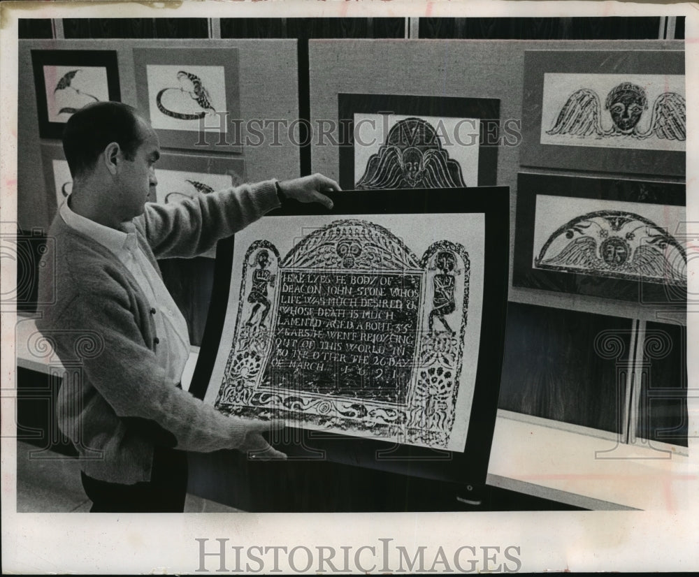 1964 Press Photo Milwaukee Museum artist Lee Tishler shows artwork - mja97385- Historic Images