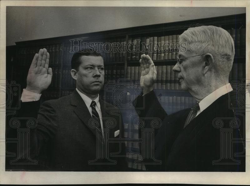 Load image into Gallery viewer, 1961 Press Photo F. Ryan Duffy being sworn into the office of a judge

