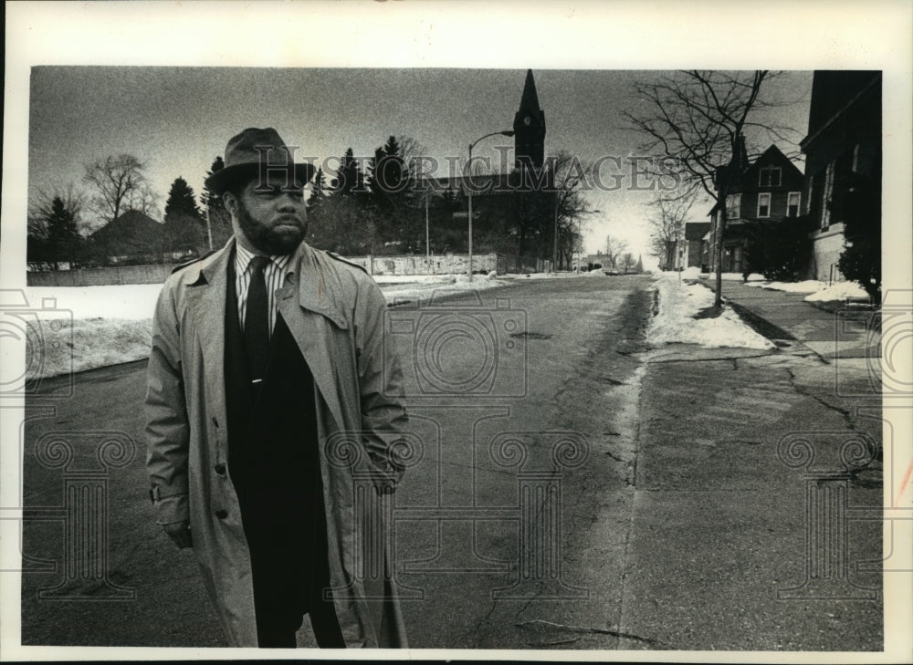 1993 Press Photo Tyrone Dumas remembers mistreatment from the Milwaukee police- Historic Images