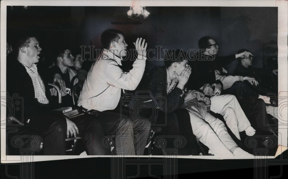 1961 Press Photo Youths heckled speakers at the Pfister hotel in Milwaukee