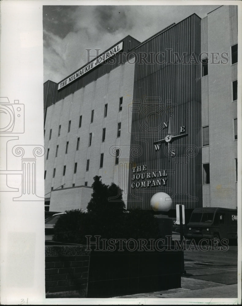 1966 Press Photo The Milwaukee Journal company building in Wisconsin - mja98019