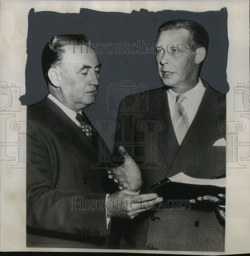 Load image into Gallery viewer, 1952 Press Photo Martin P. Durkin replacing Secretary of Labor Maurice J. Tobin.
