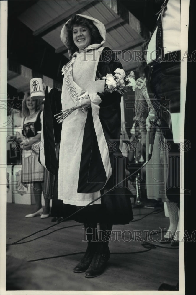 1986 Press Photo Marrane Seitz, Miss Muenchner Kindi at Oktoberfest- Historic Images